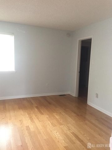 94 tennyson Drive 94, Plainsboro, NJ 08536