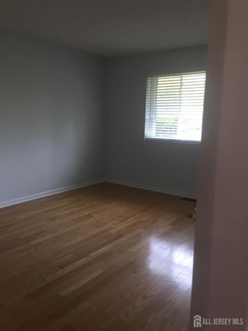 94 tennyson Drive 94, Plainsboro, NJ 08536
