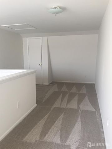 94 tennyson Drive 94, Plainsboro, NJ 08536