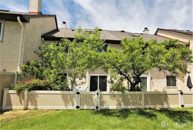 94 tennyson Drive 94, Plainsboro, NJ 08536