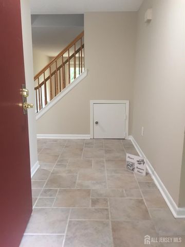 94 tennyson Drive 94, Plainsboro, NJ 08536
