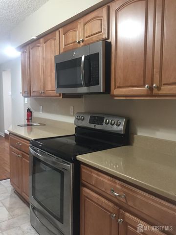 94 tennyson Drive 94, Plainsboro, NJ 08536