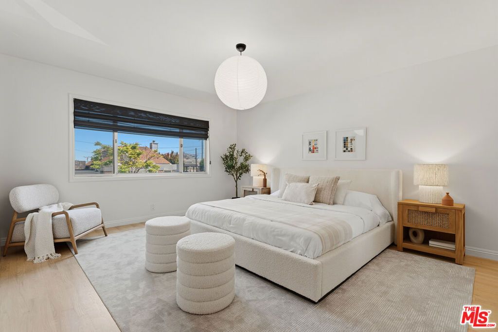 Image 12 of property listing at 958 18th Street 4, Santa Monica, CA 90403