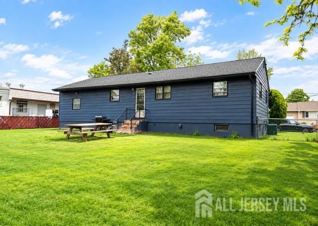 85 Woodrow Avenue, Piscataway, NJ 08854