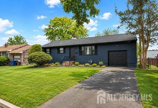 85 Woodrow Avenue, Piscataway, NJ 08854