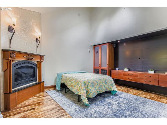 11840 Se TIMBER VALLEY Dr, Happy Valley, OR 97086