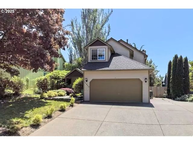 11840 Se TIMBER VALLEY Dr, Happy Valley, OR 97086