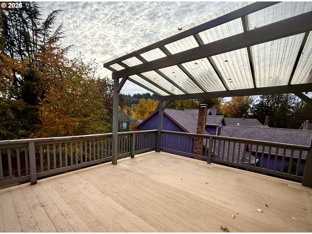 11840 Se TIMBER VALLEY Dr, Happy Valley, OR 97086