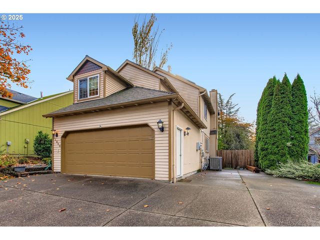 11840 Se TIMBER VALLEY Dr, Happy Valley, OR 97086