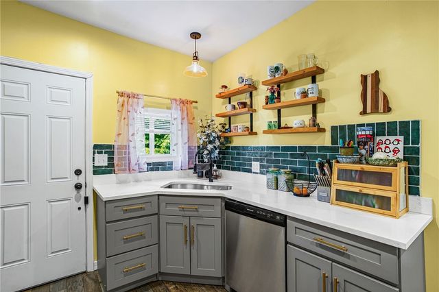 2012 Collingwood Ave, Swissvale, PA 15218