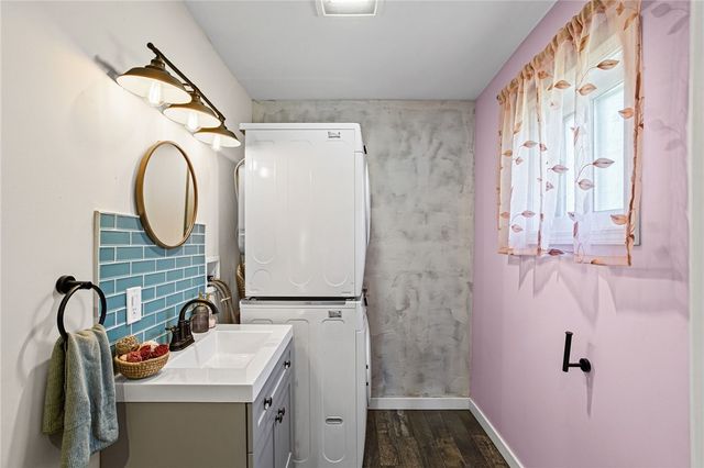 2012 Collingwood Ave, Swissvale, PA 15218