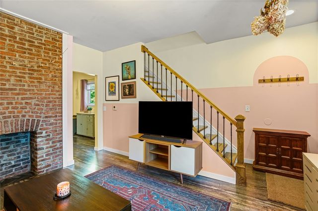 2012 Collingwood Ave, Swissvale, PA 15218