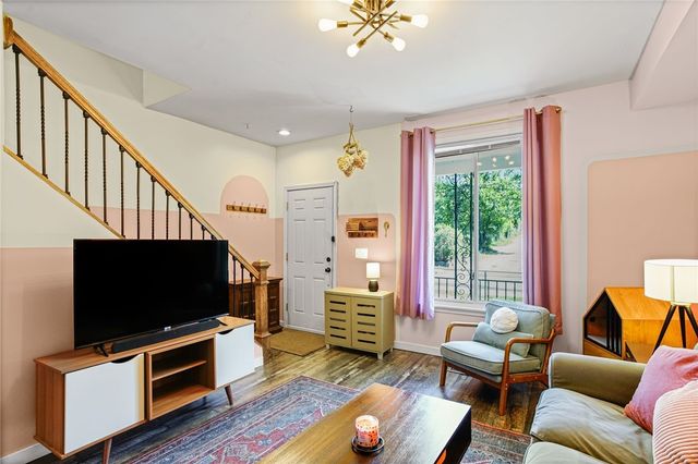 2012 Collingwood Ave, Swissvale, PA 15218