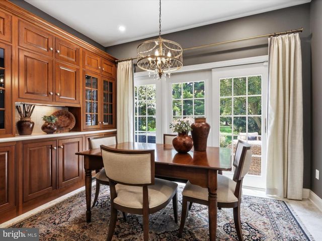 789 WOODFIELD DR, Lititz, PA 17543