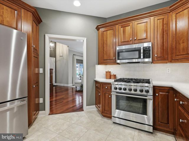 789 WOODFIELD DR, Lititz, PA 17543