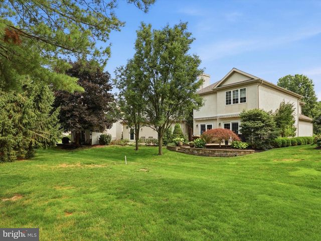 789 WOODFIELD DR, Lititz, PA 17543