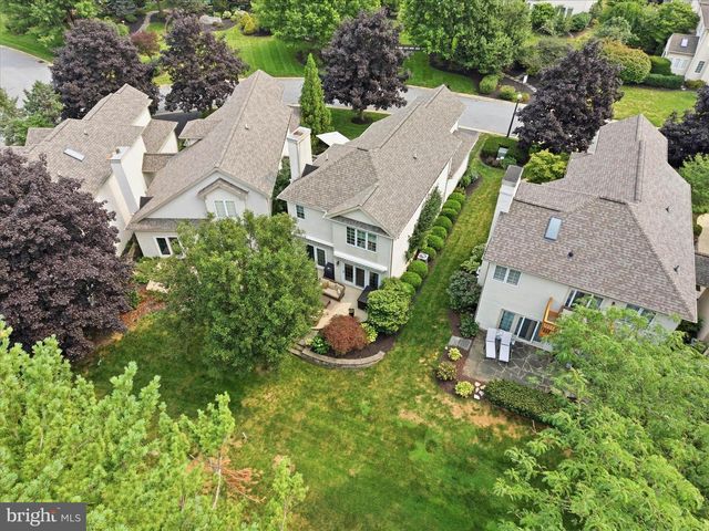 789 WOODFIELD DR, Lititz, PA 17543