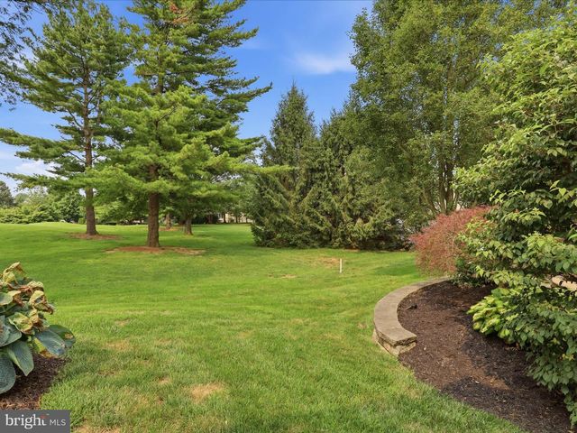 789 WOODFIELD DR, Lititz, PA 17543