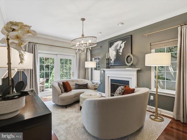 789 WOODFIELD DR, Lititz, PA 17543
