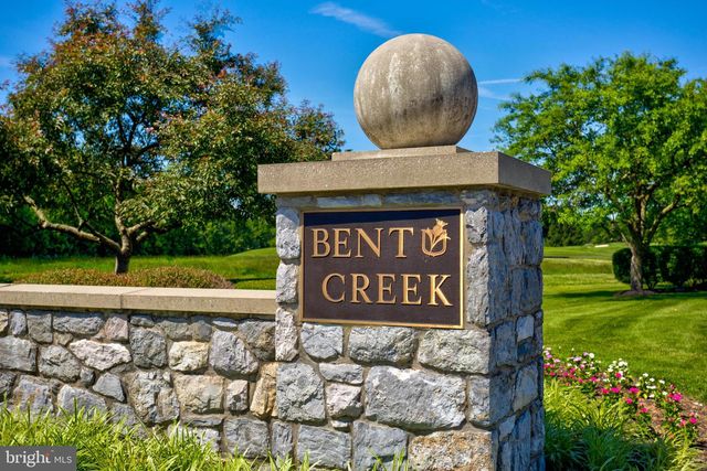 789 WOODFIELD DR, Lititz, PA 17543