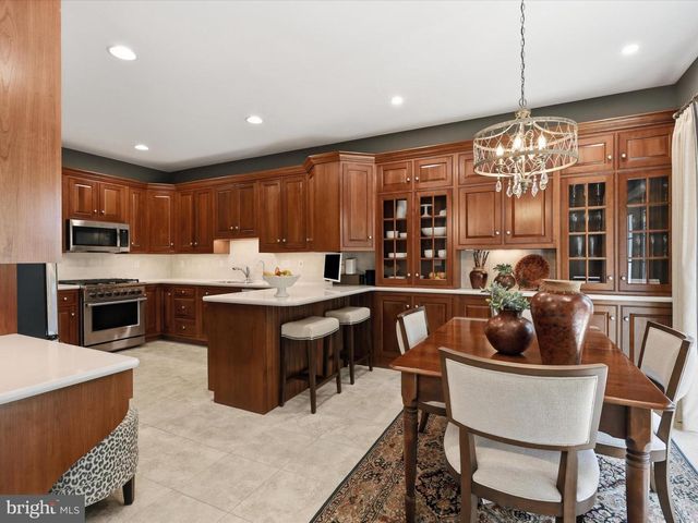 789 WOODFIELD DR, Lititz, PA 17543