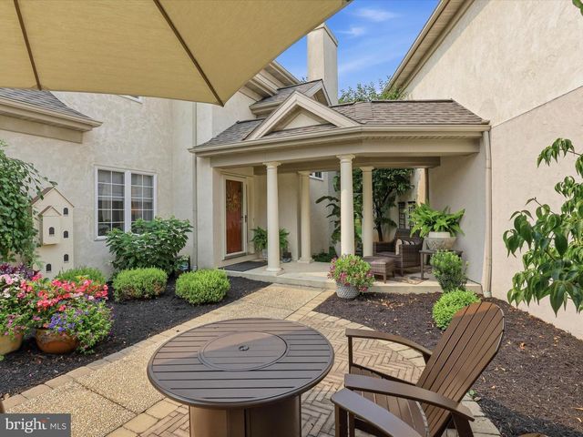 789 WOODFIELD DR, Lititz, PA 17543