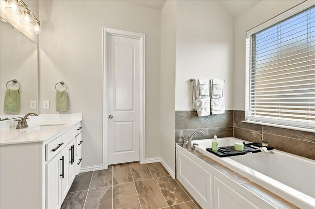 137 Chisos Court, Rhome, TX 76078