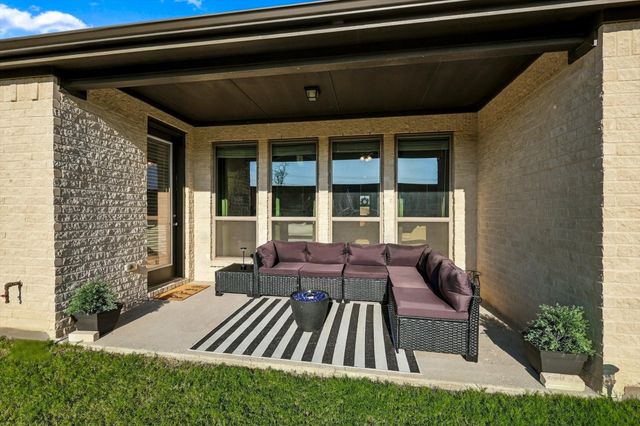 137 Chisos Court, Rhome, TX 76078
