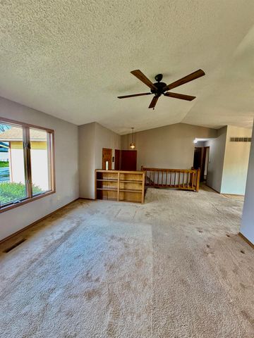 3001 W Savannah Ave, Wichita, KS 67217