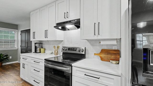 2306 Allegheny Dr, Jeffersontown, KY 40299