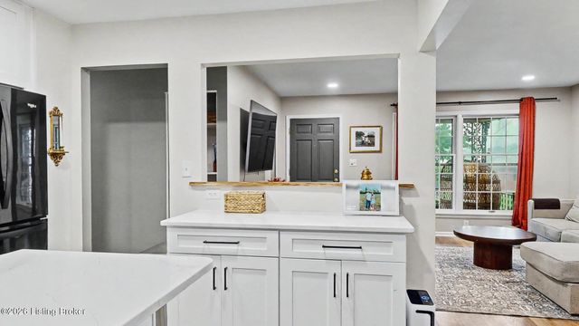 2306 Allegheny Dr, Jeffersontown, KY 40299