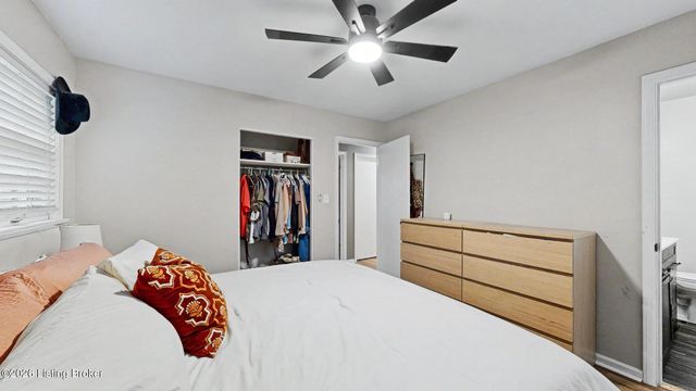 2306 Allegheny Dr, Jeffersontown, KY 40299
