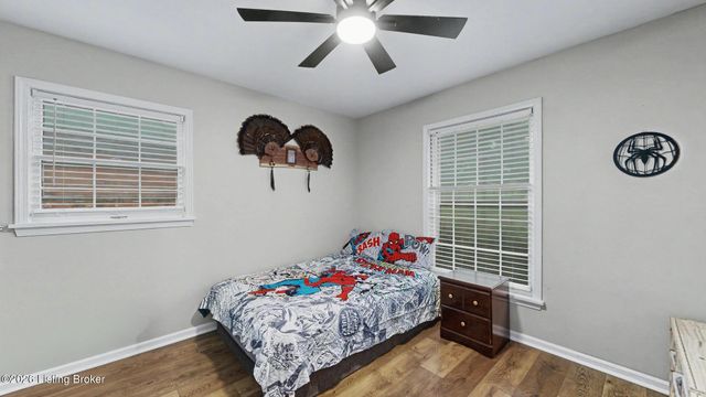 2306 Allegheny Dr, Jeffersontown, KY 40299