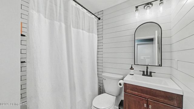 2306 Allegheny Dr, Jeffersontown, KY 40299