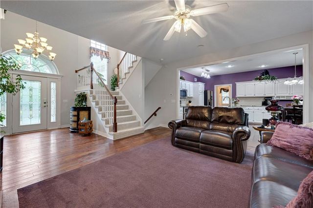 21612 W 61 Street, Shawnee, KS 66218