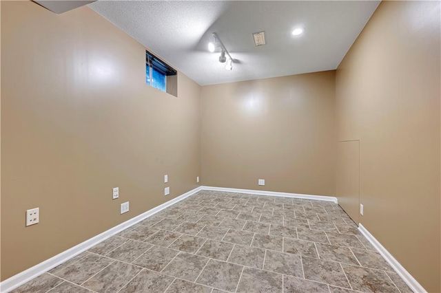 21612 W 61 Street, Shawnee, KS 66218
