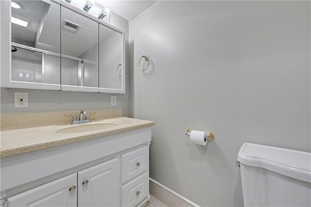21612 W 61 Street, Shawnee, KS 66218
