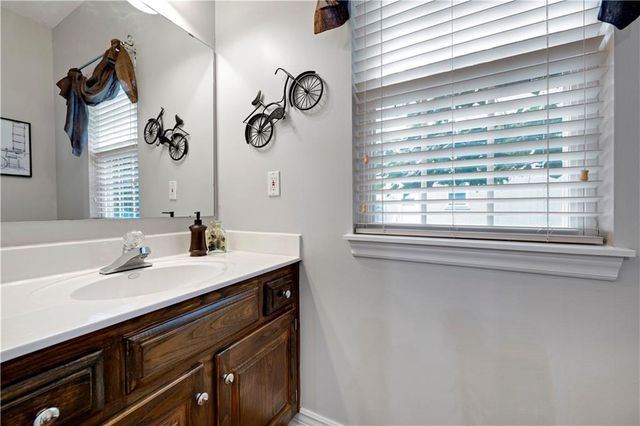 21612 W 61 Street, Shawnee, KS 66218