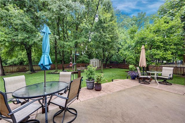 21612 W 61 Street, Shawnee, KS 66218
