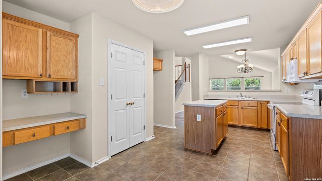 9526 Anderson Way, Converse, TX 78109