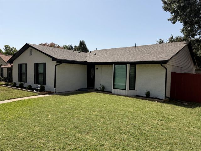 1262 Valencia Lane, Lewisville, TX 75067
