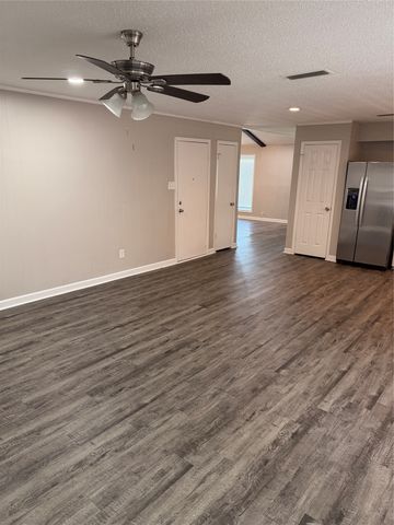 1262 Valencia Lane, Lewisville, TX 75067