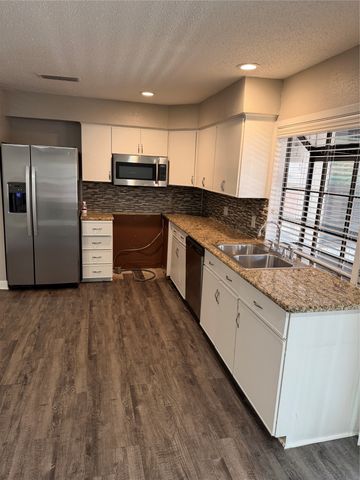 1262 Valencia Lane, Lewisville, TX 75067