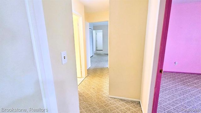 19601 W 12 Mile Road 204, Southfield, MI 48076