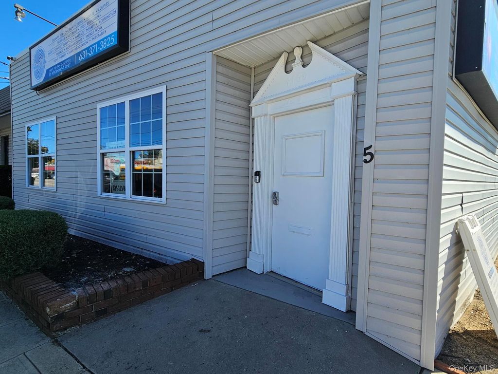 4160 Merrick Road 5, Massapequa, NY 11758 — exterior
