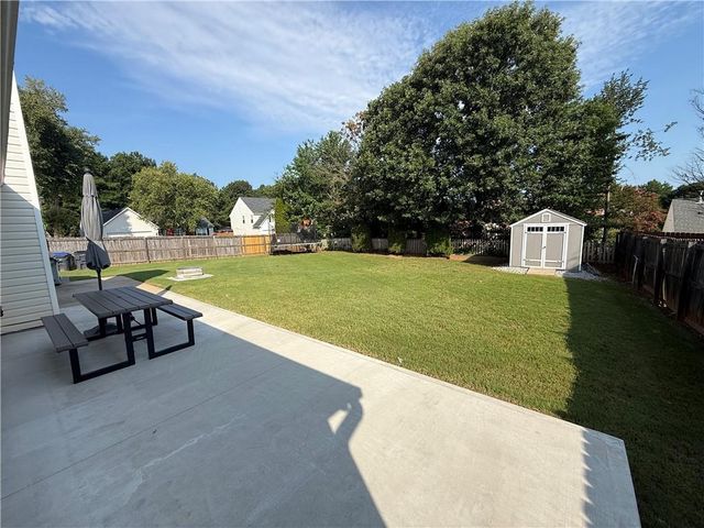 900 Grace Drive, Lawrenceville, GA 30043