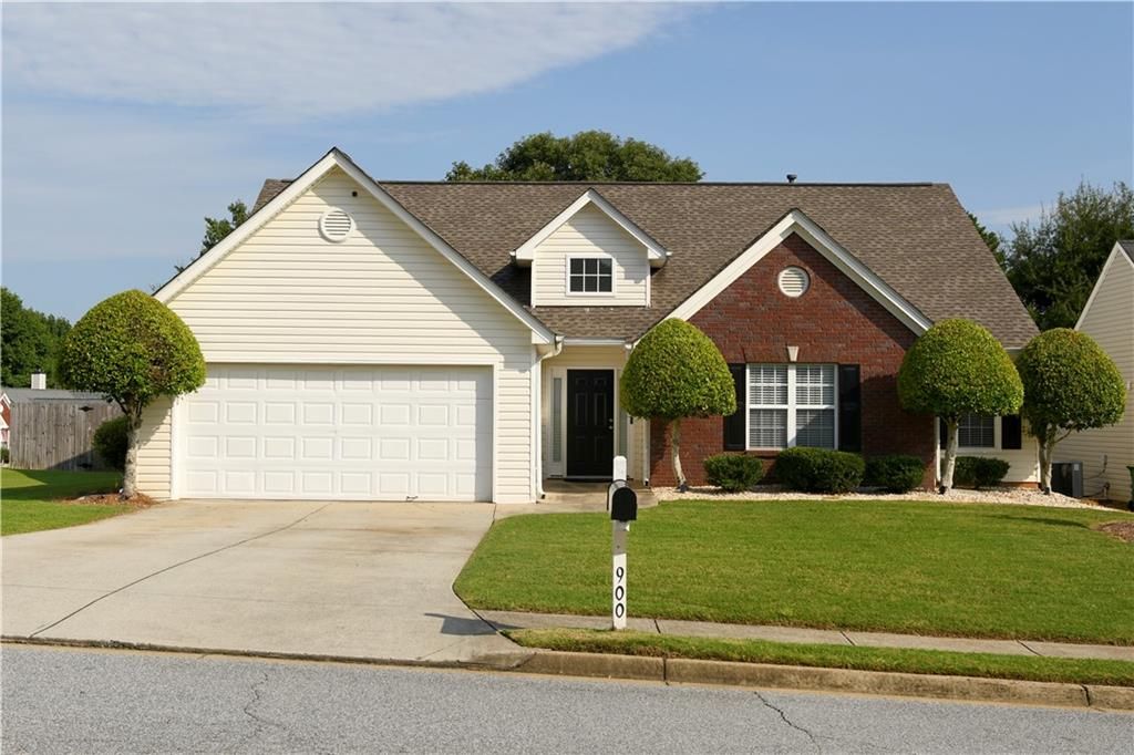 900 Grace Drive, Lawrenceville, GA 30043