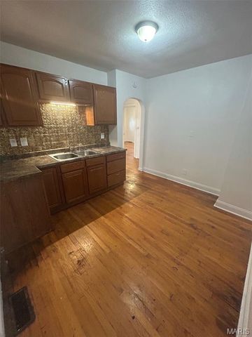 819 Mildred Avenue, Cahokia, IL 62206