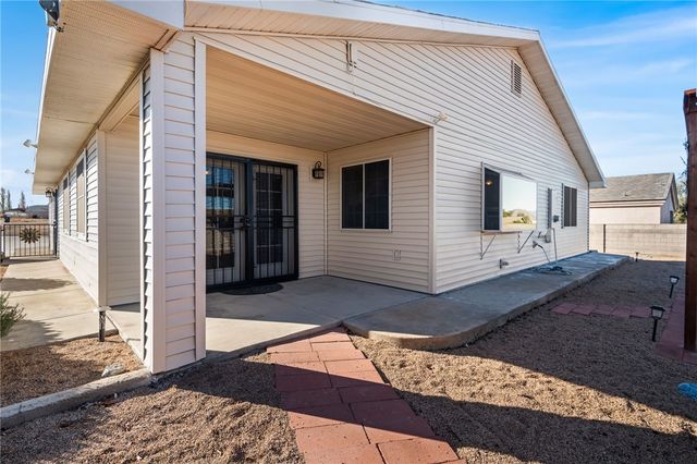 7657 E Chaparral Drive, Kingman, AZ 86401