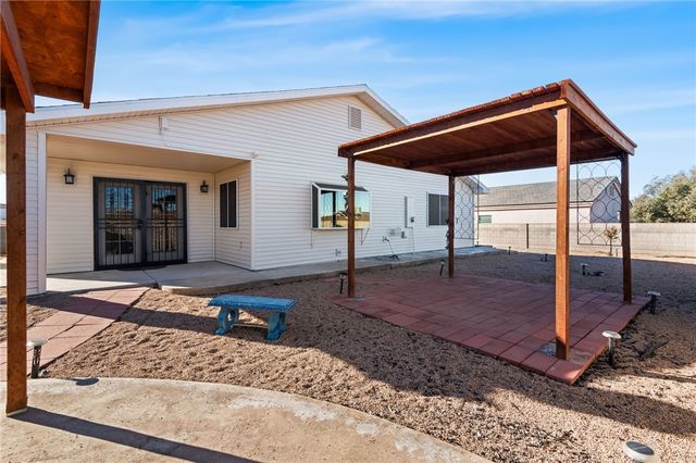 7657 E Chaparral Drive, Kingman, AZ 86401